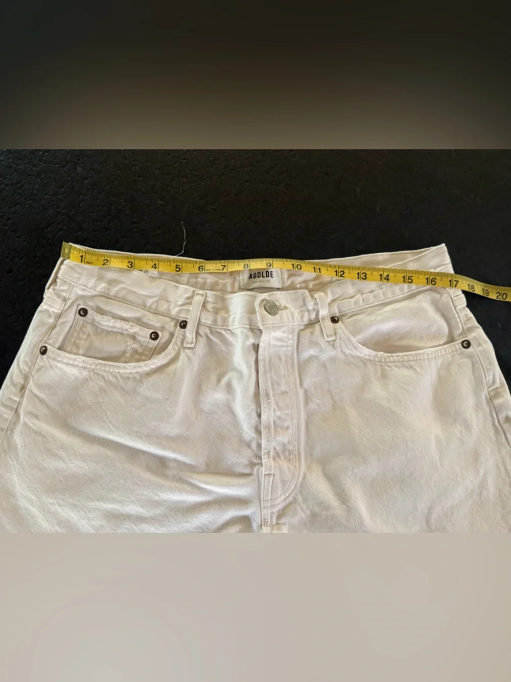 Agolde women’s white denim shorts, size 31 - Picture 5 of 8